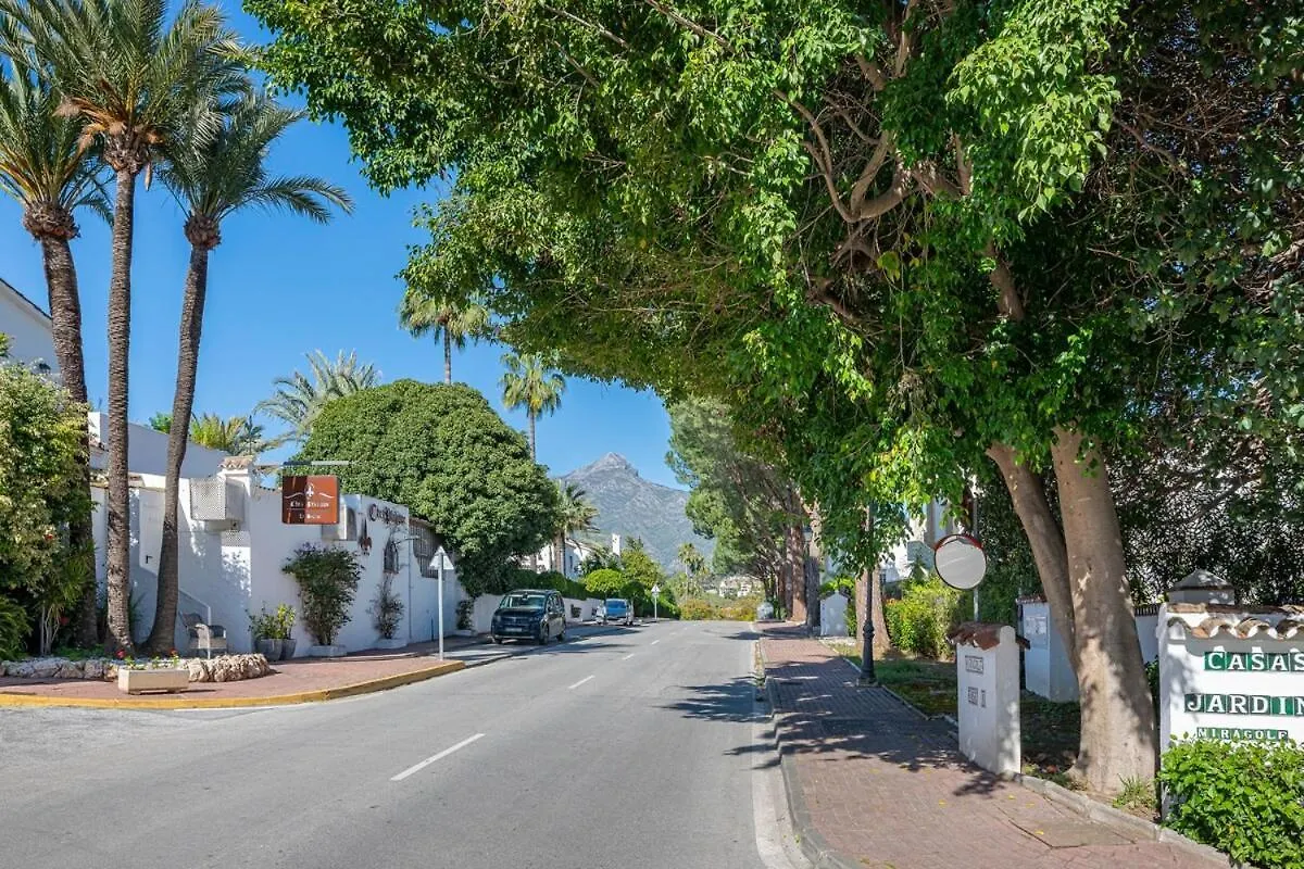Charming Townhouse With Pool In Nueva Andalucia Vila Marbella Casa de Férias