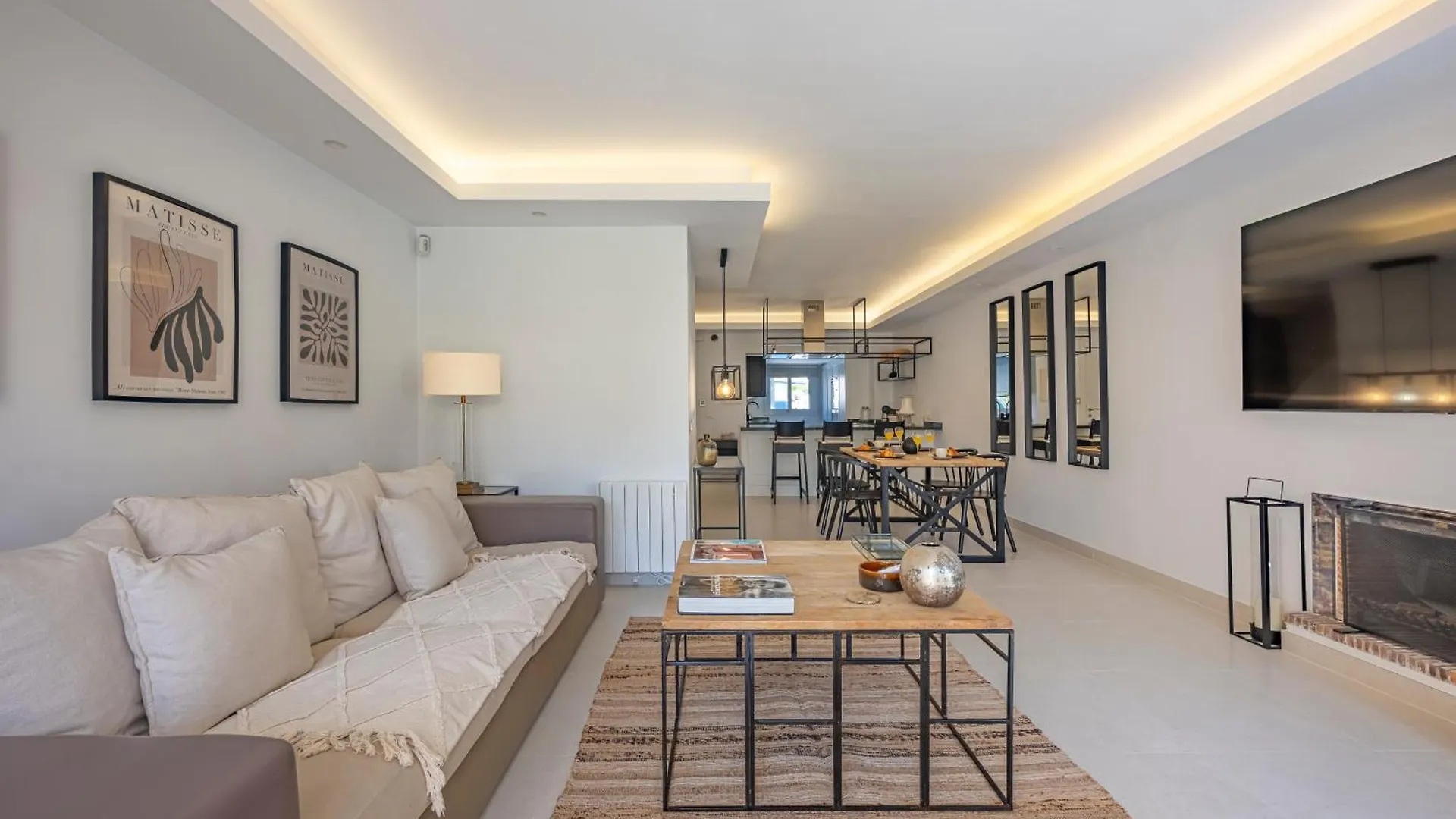 Casa de Férias Charming Townhouse With Pool In Nueva Andalucia Vila Marbella