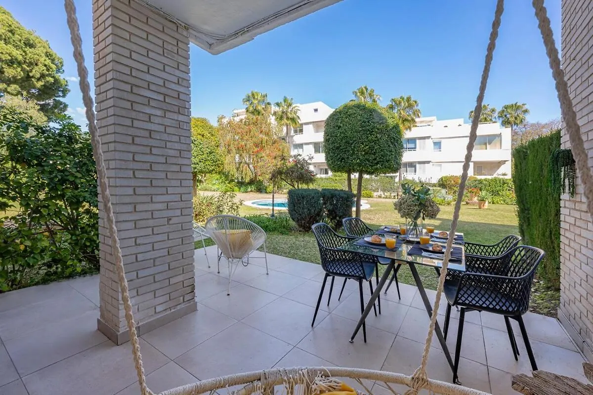 마르베야 Charming Townhouse With Pool In Nueva Andalucia 빌라