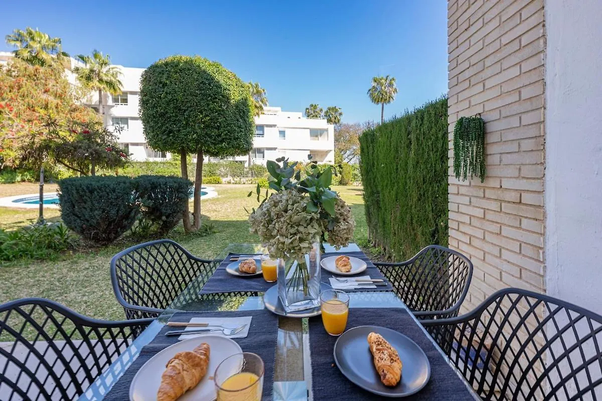 Holiday home Charming Townhouse With Pool In Nueva Andalucia Villa Marbella