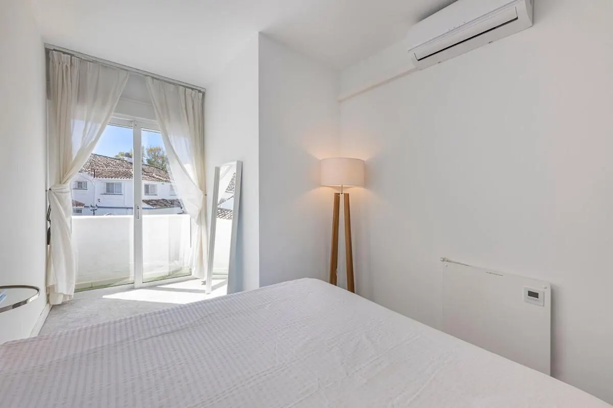 Holiday home Charming Townhouse With Pool In Nueva Andalucia Villa Marbella