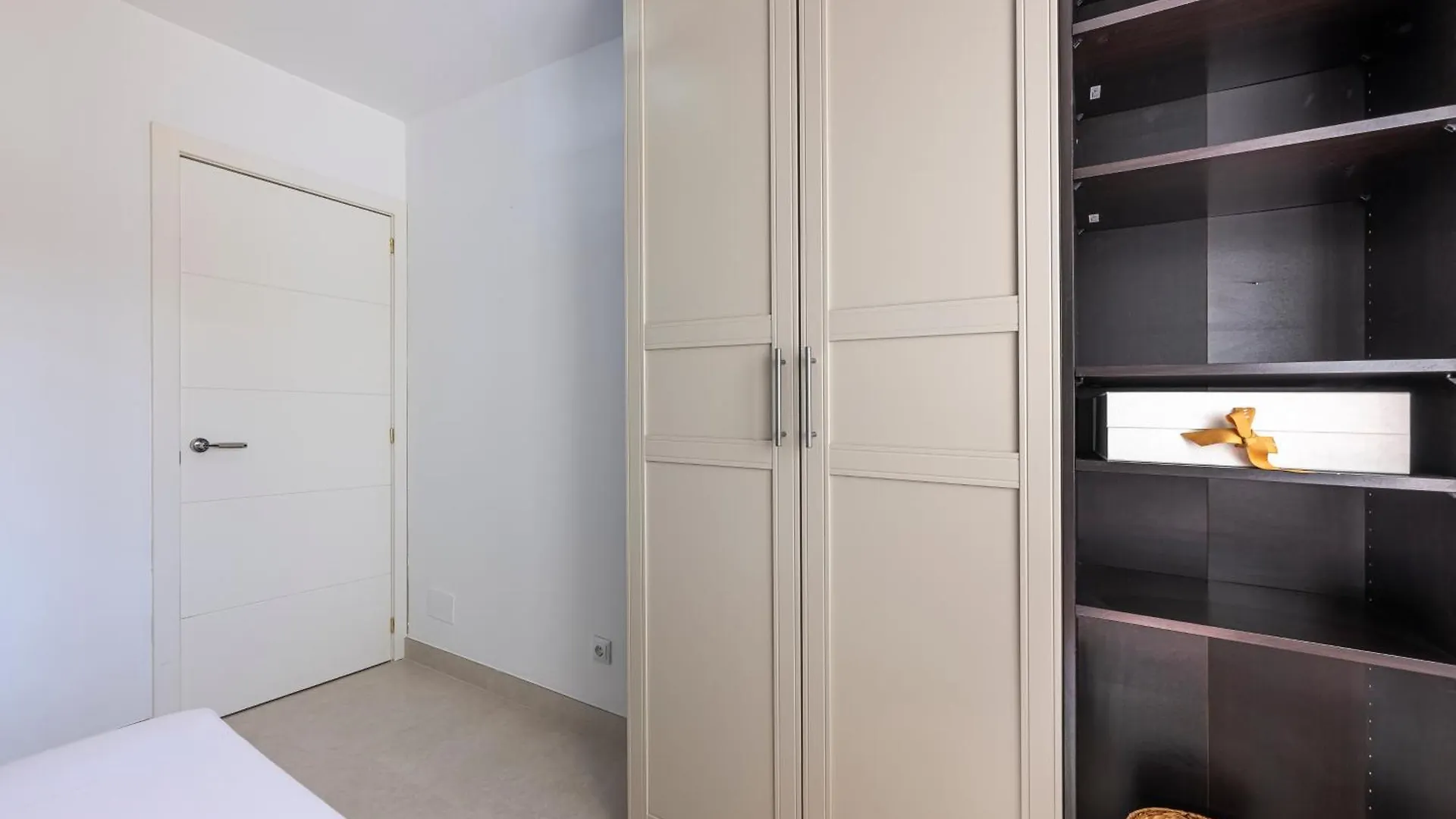 마르베야 Charming Townhouse With Pool In Nueva Andalucia 빌라