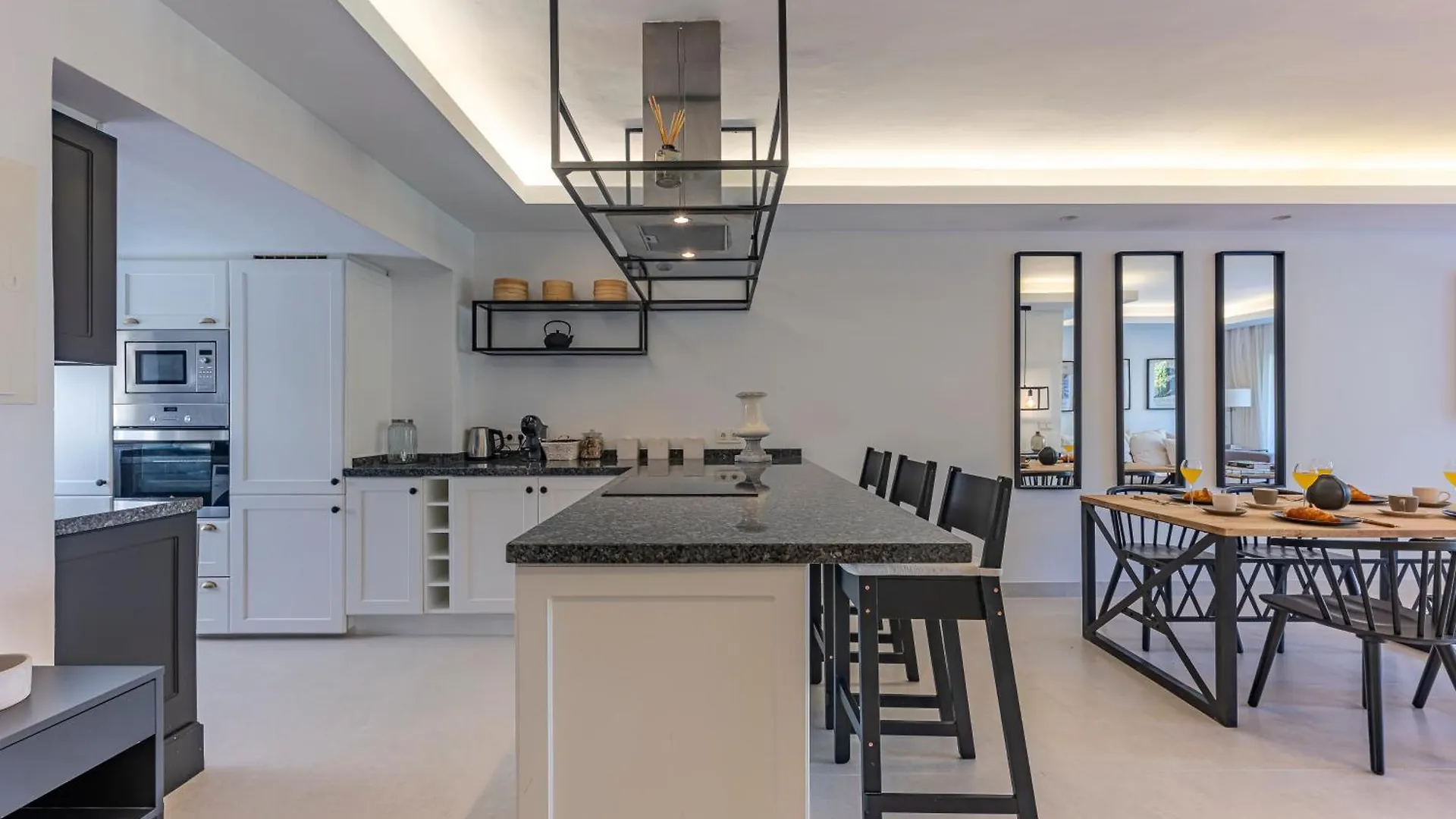 마르베야 Charming Townhouse With Pool In Nueva Andalucia 빌라 펜션